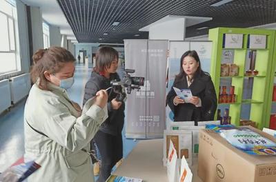 多個新聞媒體聯(lián)合對海晏縣電子商務(wù)進農(nóng)村工作展開采訪報道