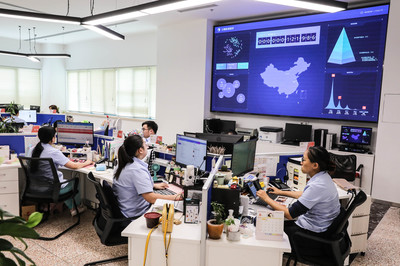 16道工序全自動化,老字號杏花樓還能留住老味道嗎?工廠實地探訪為你解密